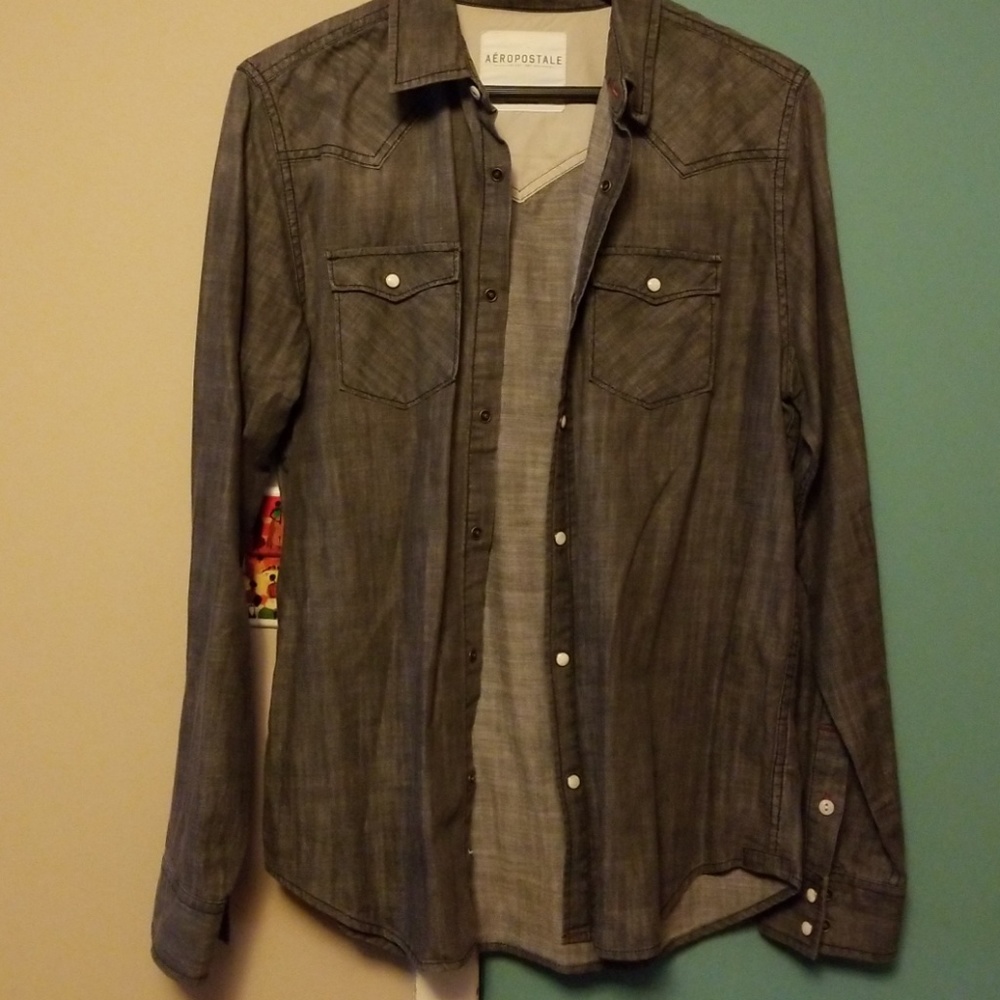 Shirt - Picture 3 of 4